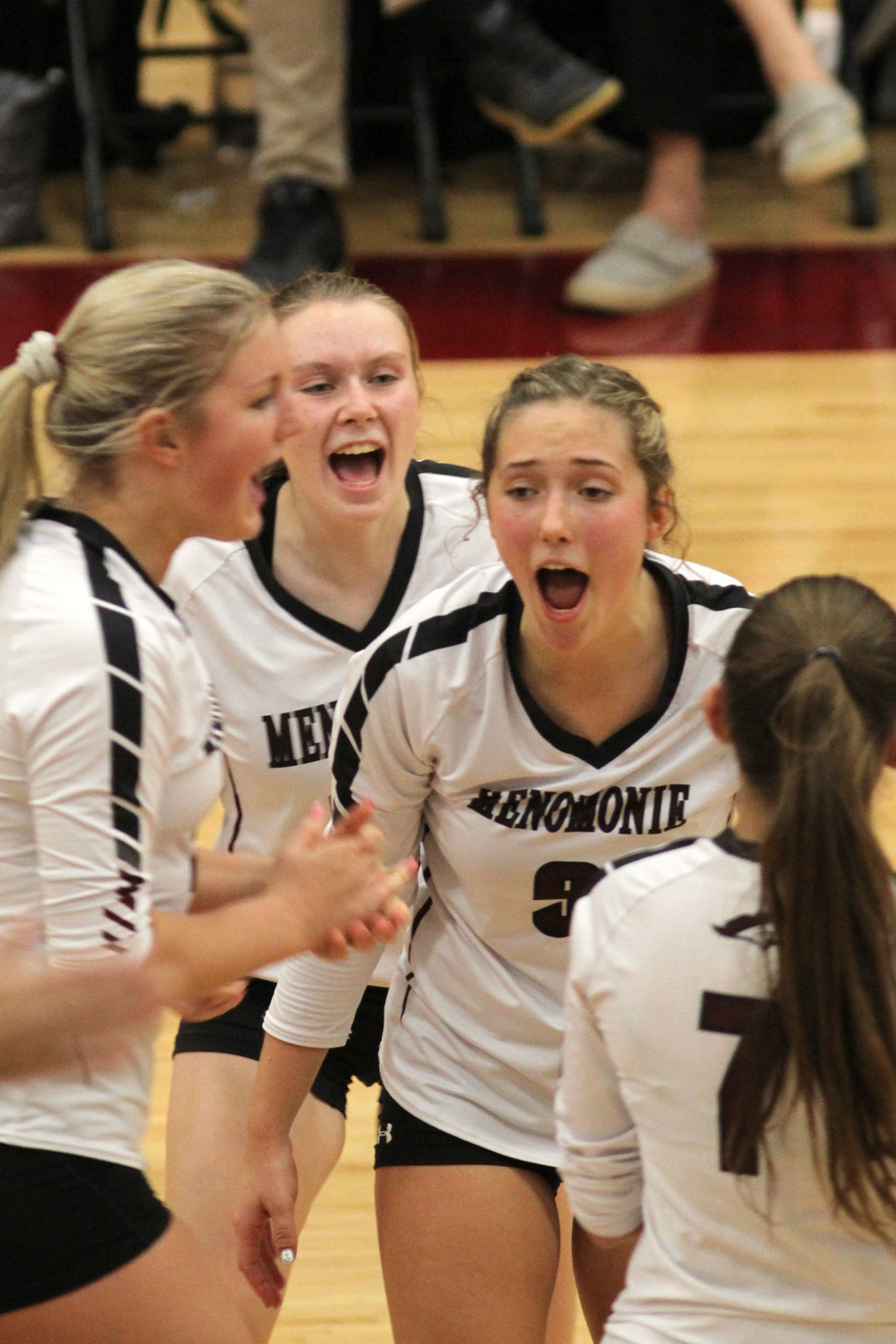 Medford at Menomonie volleyball 10-10-19